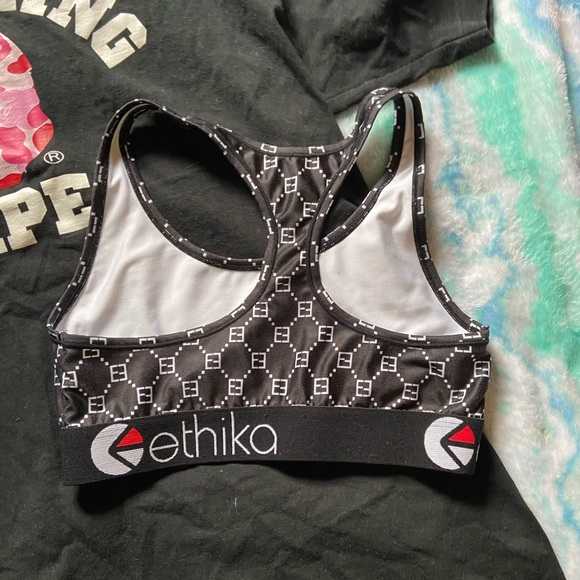 Designer clothes - Picture 7 of 7